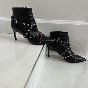 Like NEW Valentino Garavani Black and Gold Studded Heeled Boots